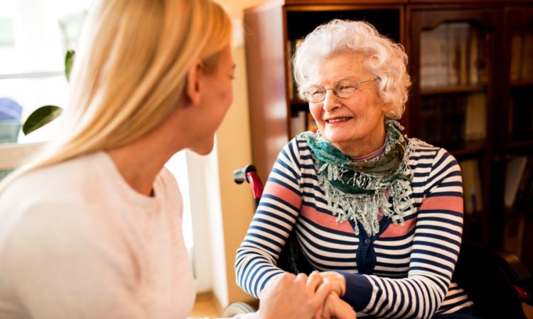 How to talk to your parents about signs of dementia symptoms